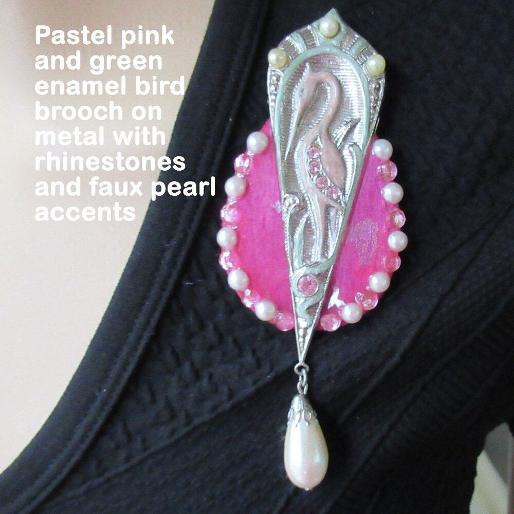 VTG bird brooch enamel on metal, Rhinestones, Faux pearl, Magnetic Back Clasp